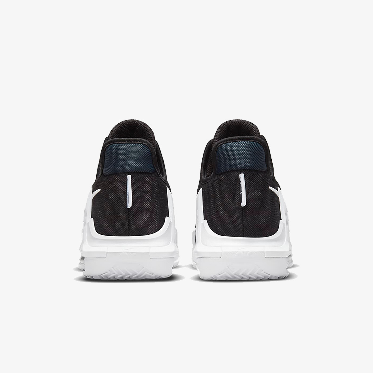NIKE Superge LEBRON WITNESS VI 
