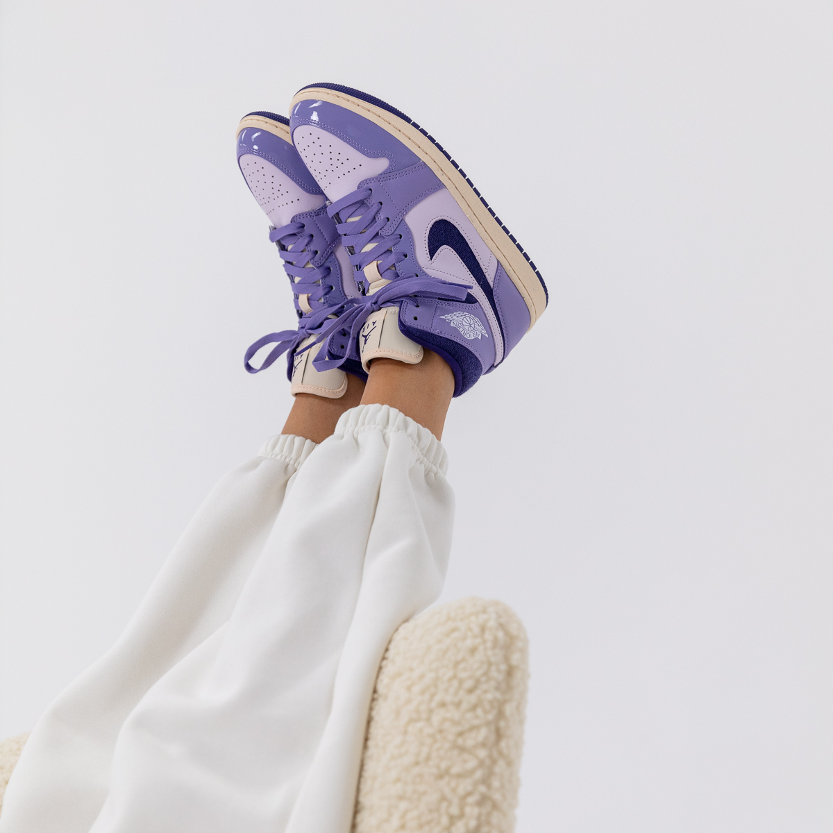 NIKE Superge WMNS AIR JORDAN 1 MID SE 