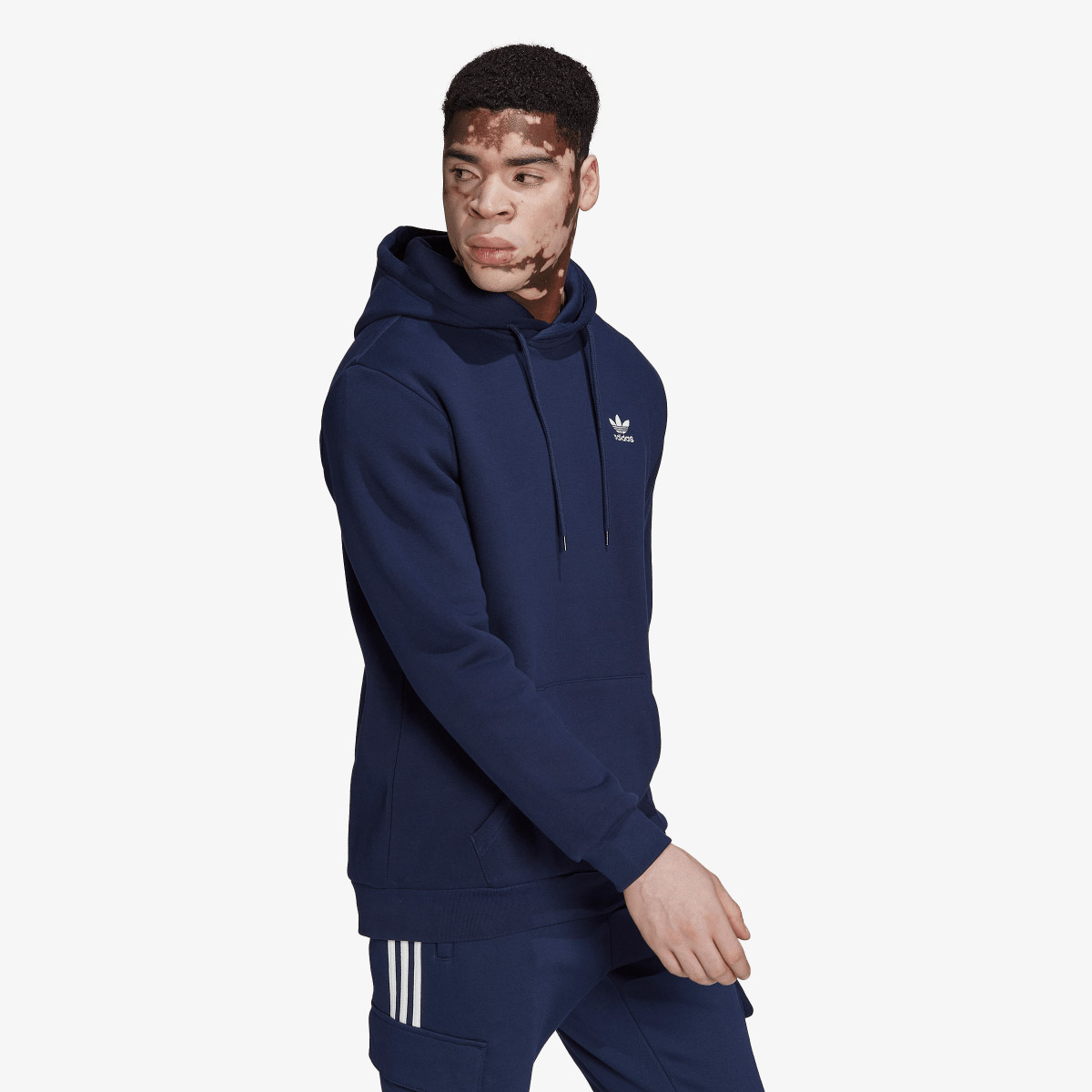 ADIDAS KAPUCAR ESSENTIAL HOODY 