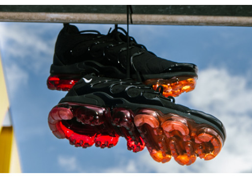 NIKE AIR VAPORMAX PLUS – KJER SE SLOG SREČA Z GIBANJEM