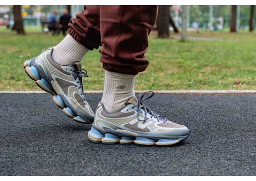 NEW BALANCE 2000: KJER SE RITEM SREČA Z GIBANJEM
