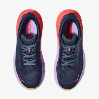 HOKA Superge Arahi 7 