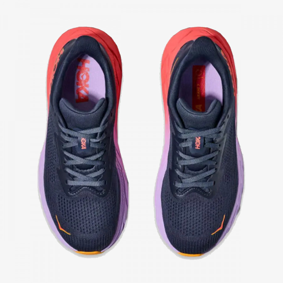HOKA Superge Arahi 7 