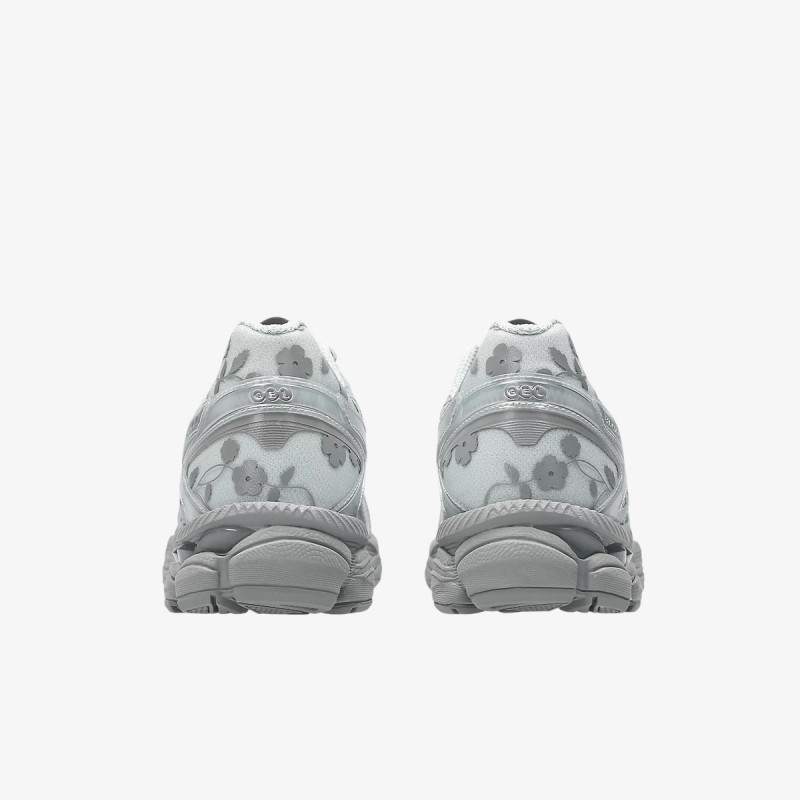 ASICS Superge CUMULUS 16 