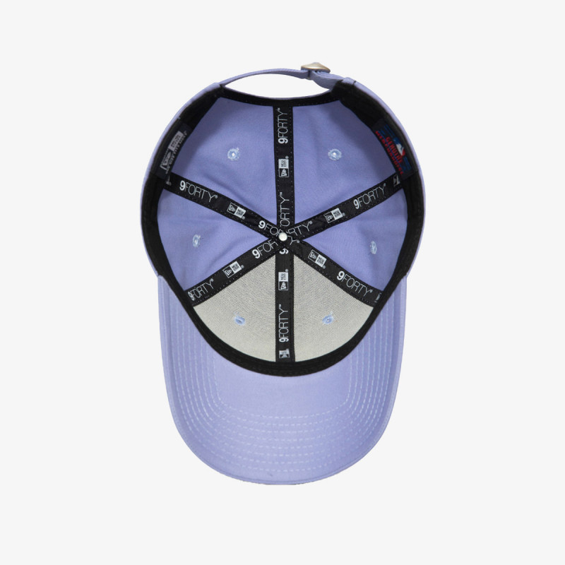 NEW ERA KAPE S ŠILTOM KAPA WMNS LEAGUE ESSENTIAL 940 NEYYAN LR 
