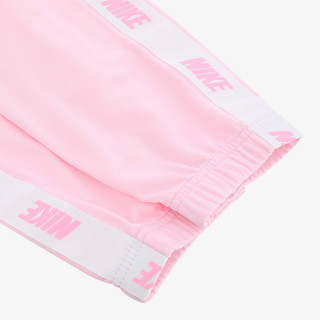 NIKE TRENIRKA Sportswear 
