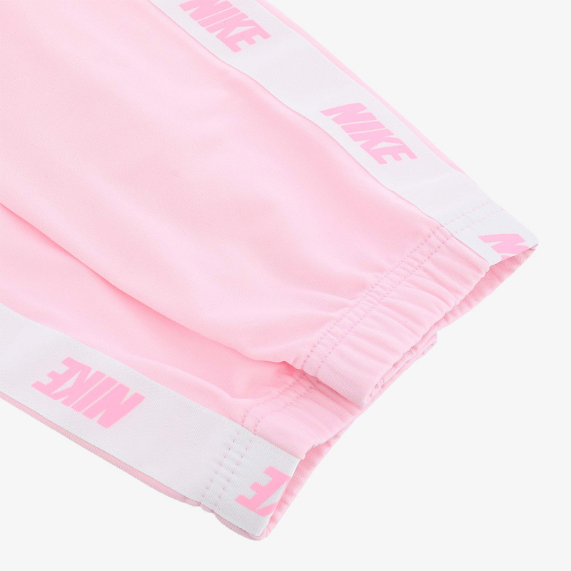 NIKE TRENIRKA Sportswear 