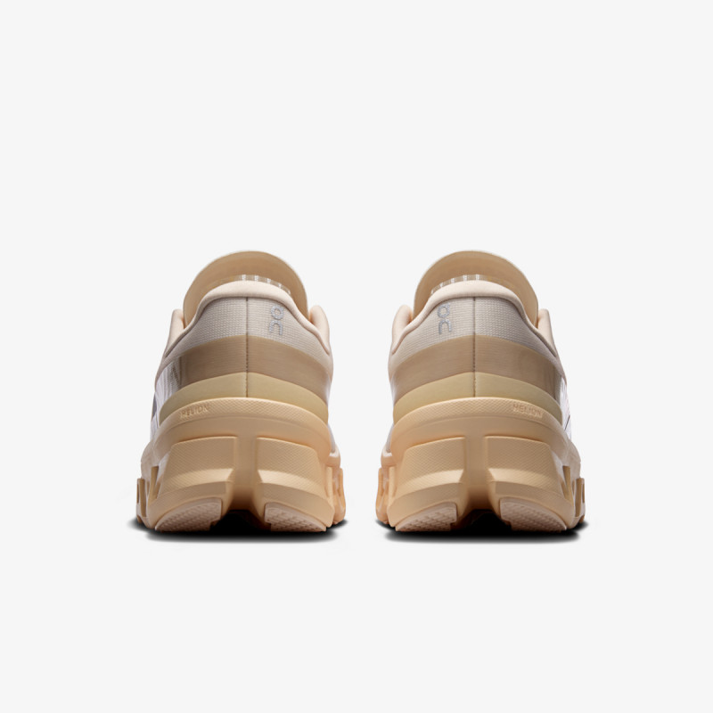 On Superge Cloudmonster 1 