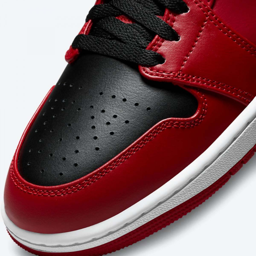 NIKE Superge AIR JORDAN 1 MID 