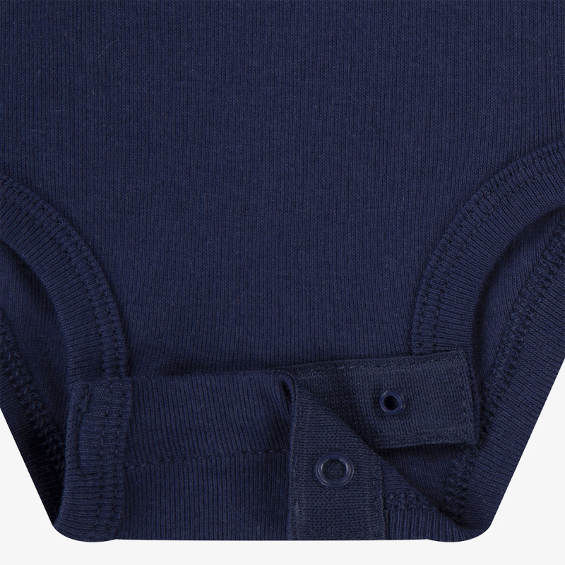 NIKE BODI Essentials 