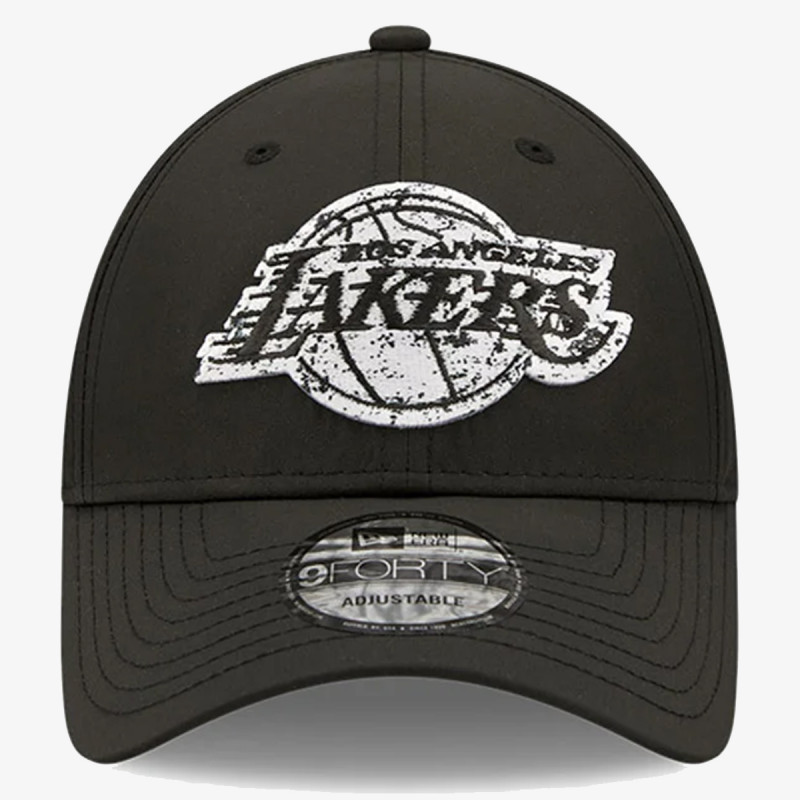 NEW ERA KAPE S ŠILTOM KAPA BLACK WHITE 9FORTY LOSLAK  BLK 