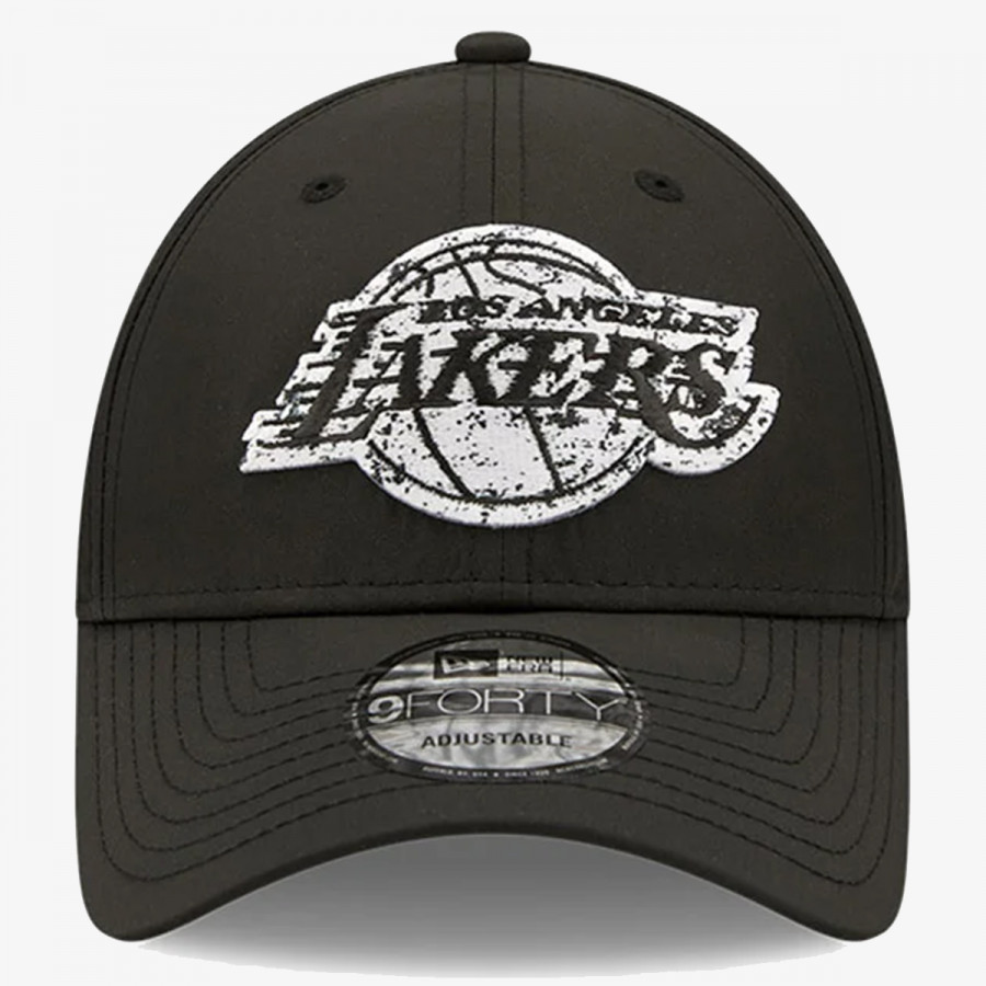 NEW ERA KAPE S ŠILTOM KAPA BLACK WHITE 9FORTY LOSLAK  BLK 