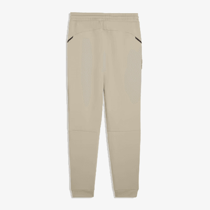 PUMA SPODNJI DELI TRENIRKE PUMA PUMATECH Sweatpants DK cl 
