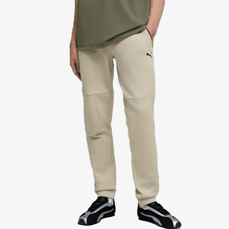 PUMA SPODNJI DELI TRENIRKE PUMA PUMATECH Sweatpants DK cl 