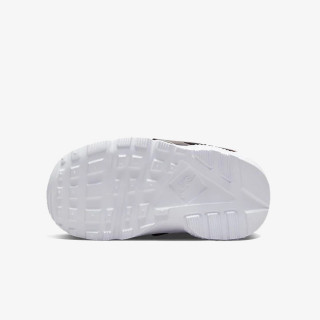 NIKE Superge Huarache Run 
