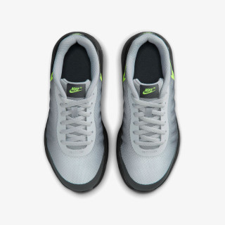 NIKE Superge Air Max Invigor 