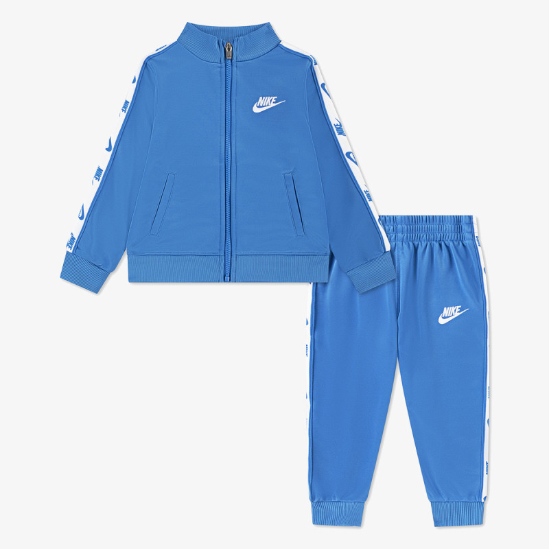 NIKE TRENIRKA Logo 