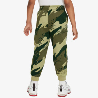 NIKE SPODNJI DELI TRENIRKE NKB B NSW CLUB CAMO JOGGER 