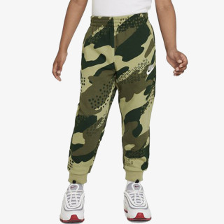 NIKE SPODNJI DELI TRENIRKE NKB B NSW CLUB CAMO JOGGER 
