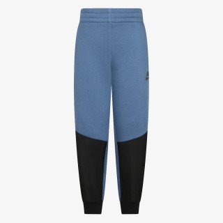 NIKE SPODNJI DELI TRENIRKE Future Utility 