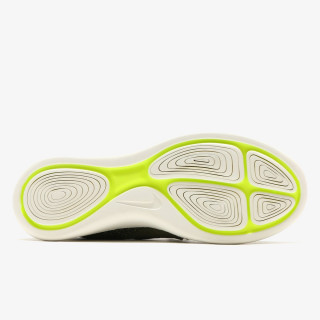 NIKE Superge NIKE LUNARCHARGE ESSENTIAL 