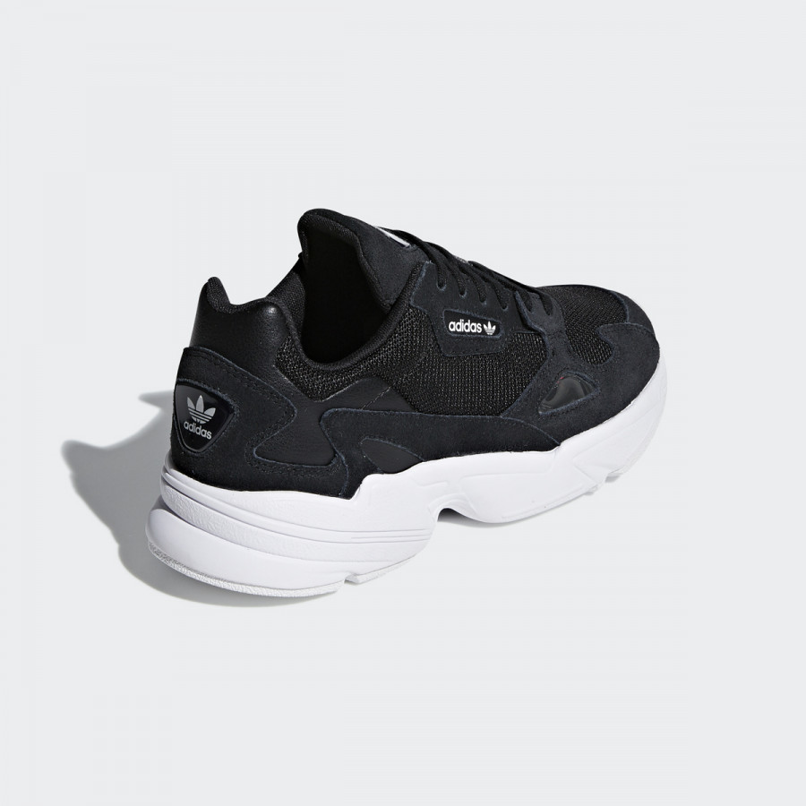 ADIDAS Superge Falcon W 