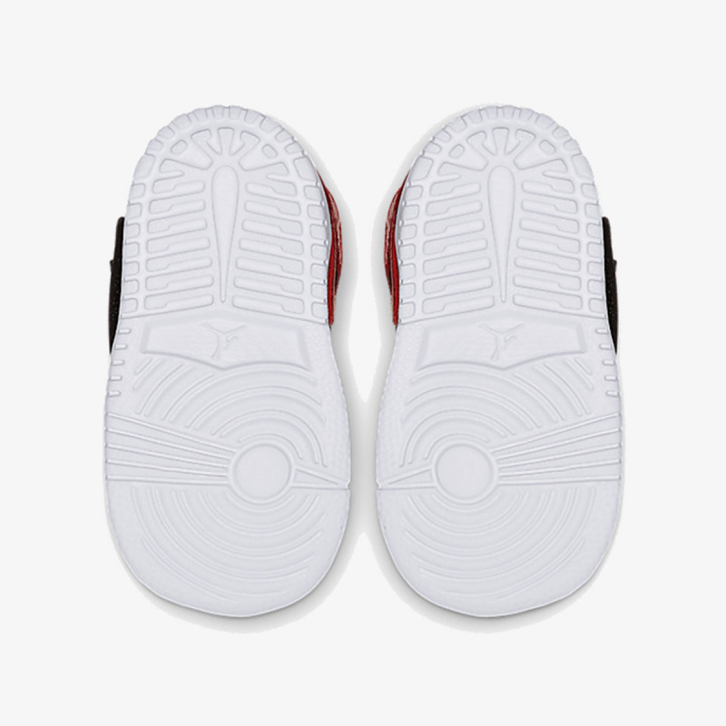 NIKE Superge SKY JORDAN 1 BT 