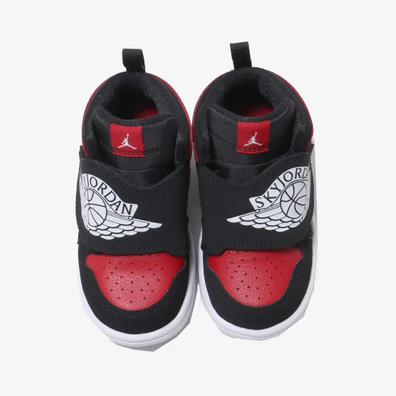 NIKE Superge SKY JORDAN 1 BT 