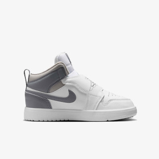 NIKE Superge SKY JORDAN 1 BP 