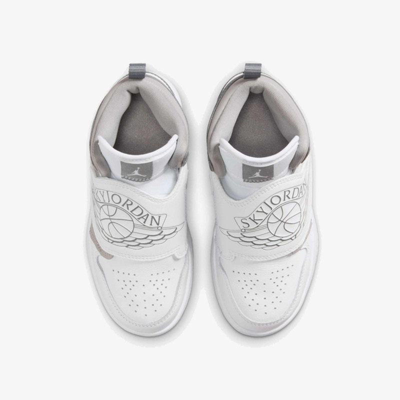 NIKE Superge SKY JORDAN 1 BP 