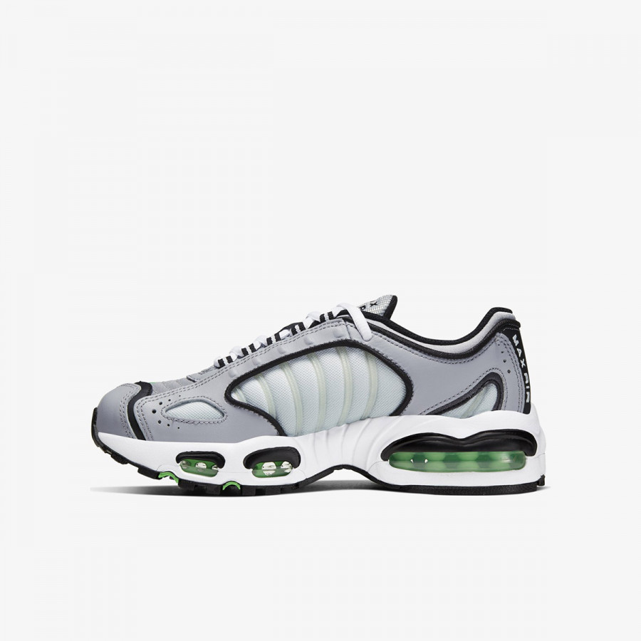 NIKE Superge NIKE AIR MAX TAILWIND IV BG 