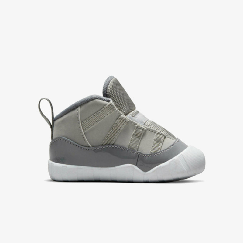 NIKE Superge Jordan 11 