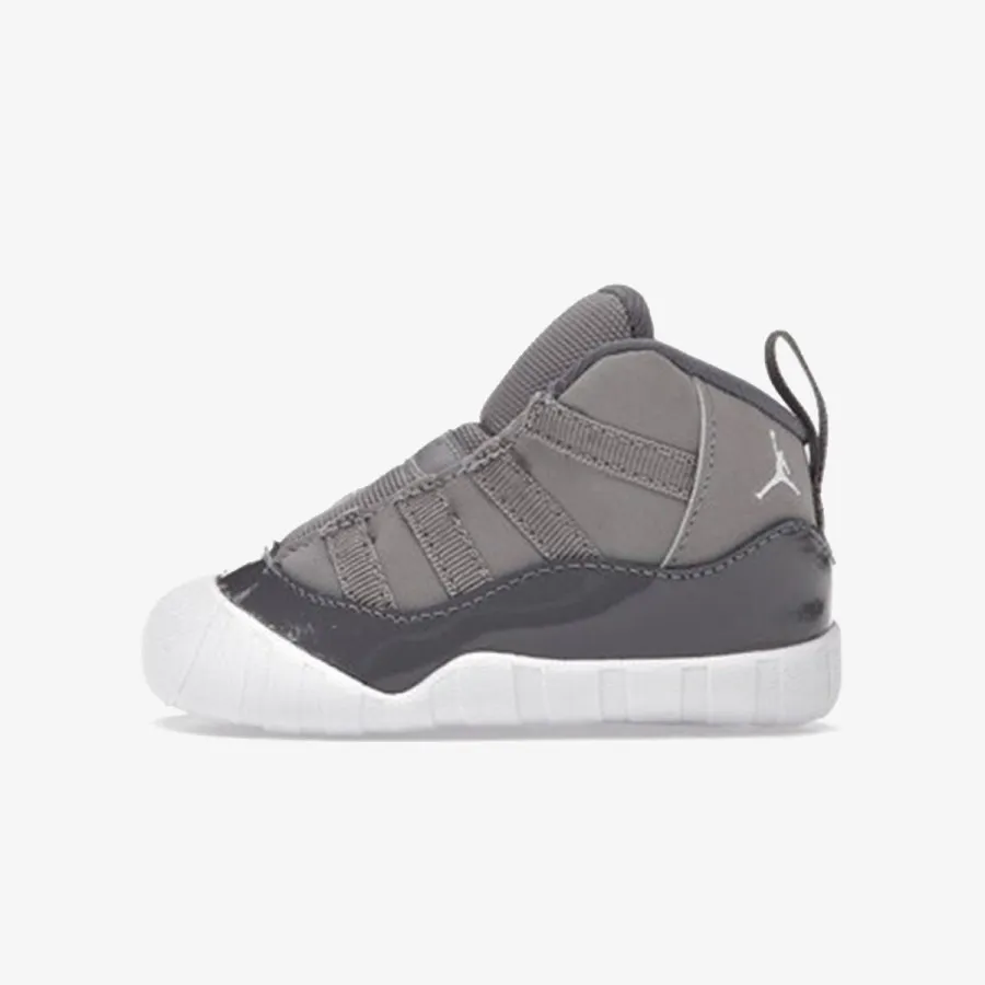 NIKE Superge Jordan 11 