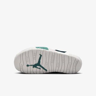 NIKE Superge Jordan Flare 