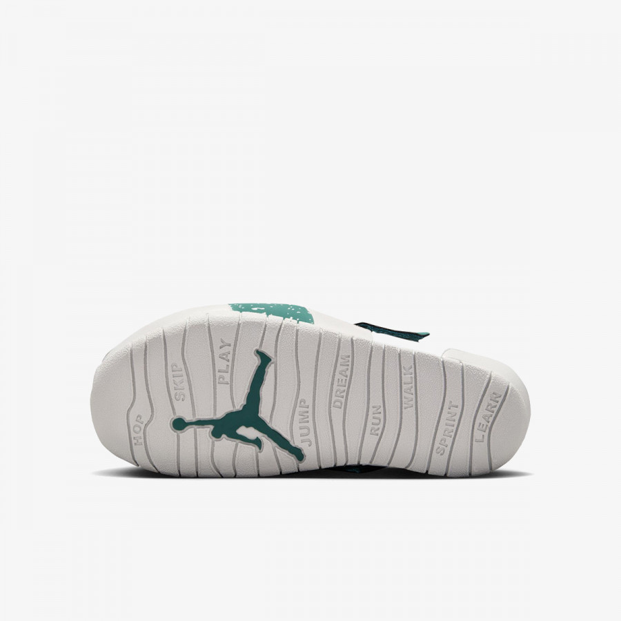 NIKE Superge Jordan Flare 