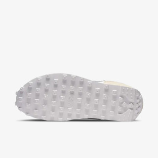 NIKE Superge Daybreak 