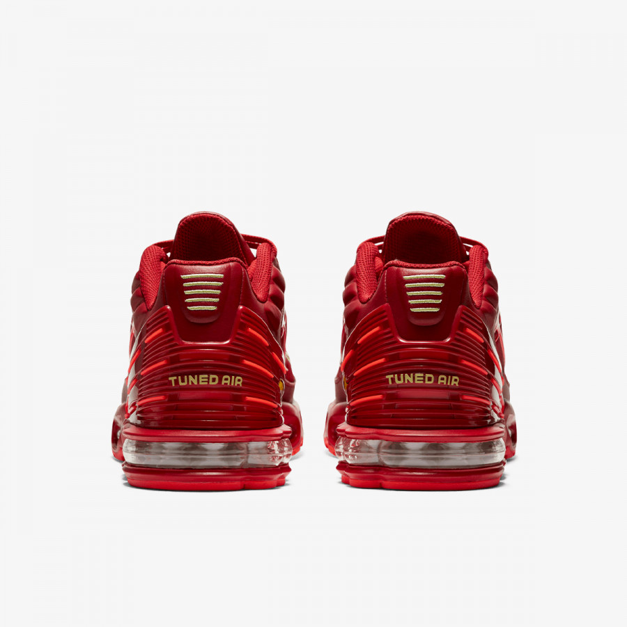 NIKE Superge AIR MAX PLUS III 