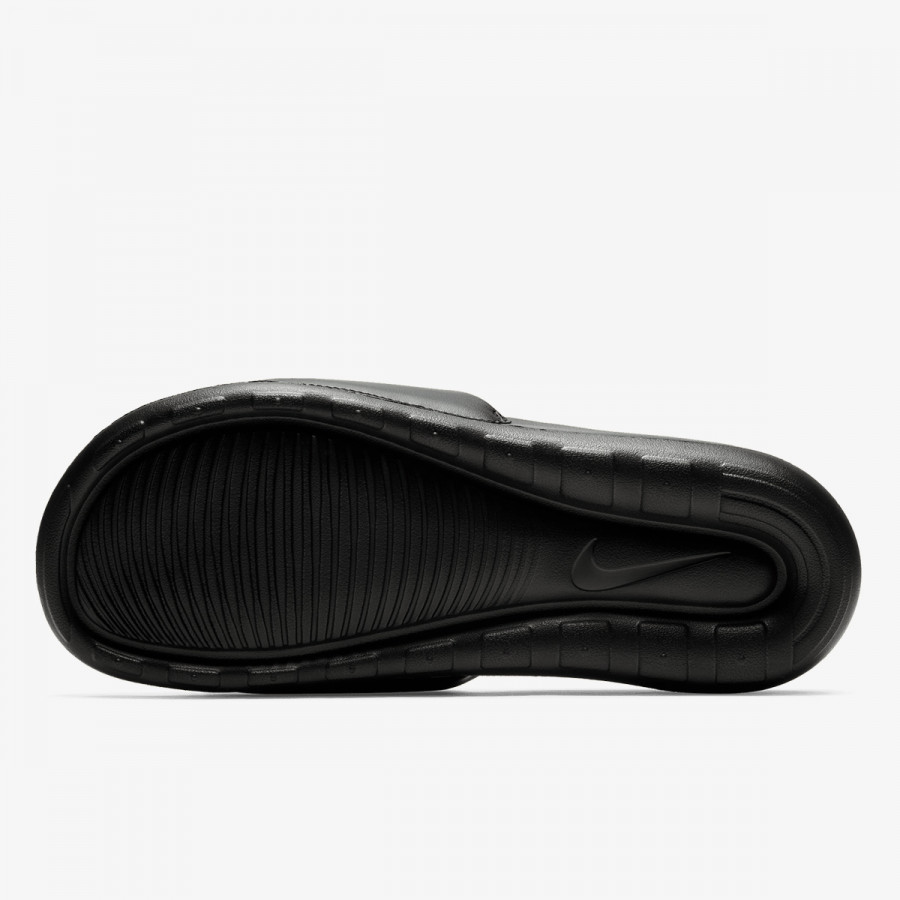 NIKE Natikači Victori One 