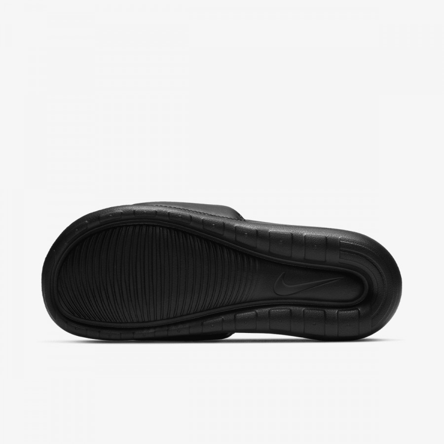 NIKE Natikači Victori One 