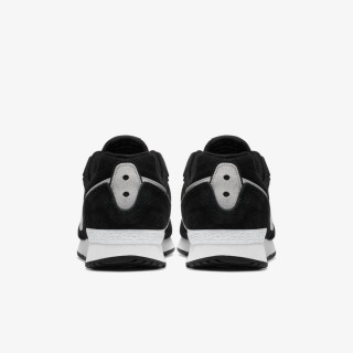 NIKE Superge NIKE VENTURE RUNNER SUEDE 
