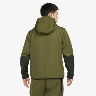 NIKE KAPUCAR SPORTSWEAR TECH ESSENTIALS+ INSULETED 