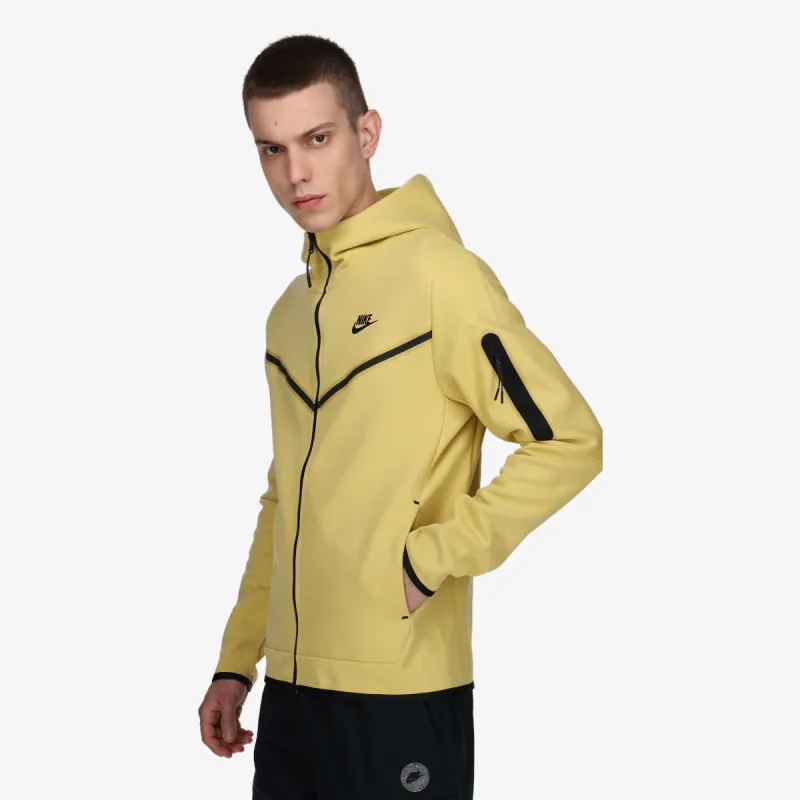 NIKE Kapucar Sportswear Tech 