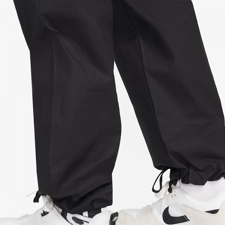 NIKE SPODNJI DELI TRENIRKE M NK SB CARGO PANT 