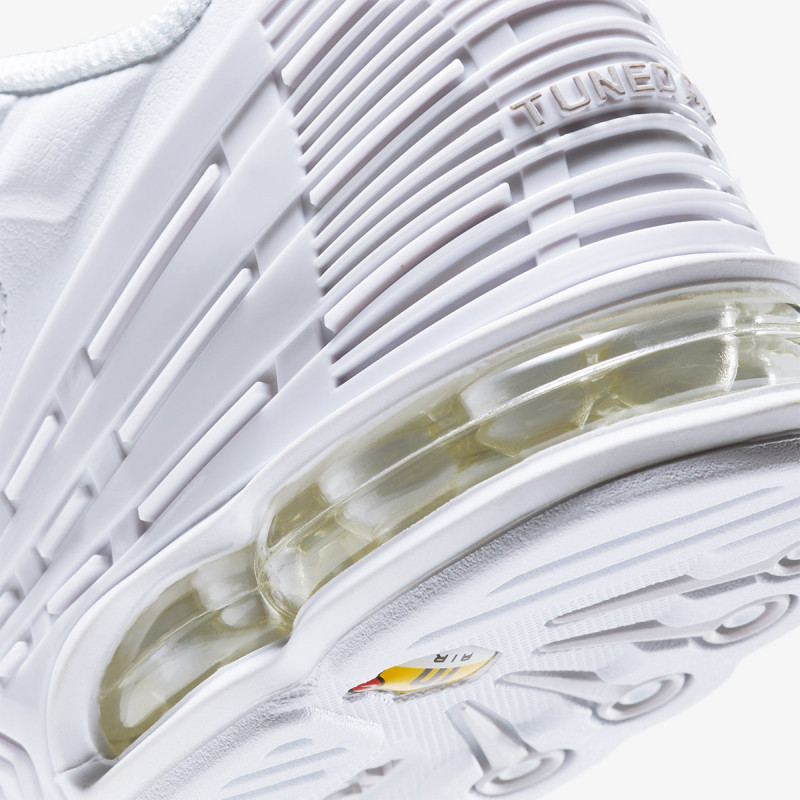 NIKE Superge AIR MAX PLUS III 