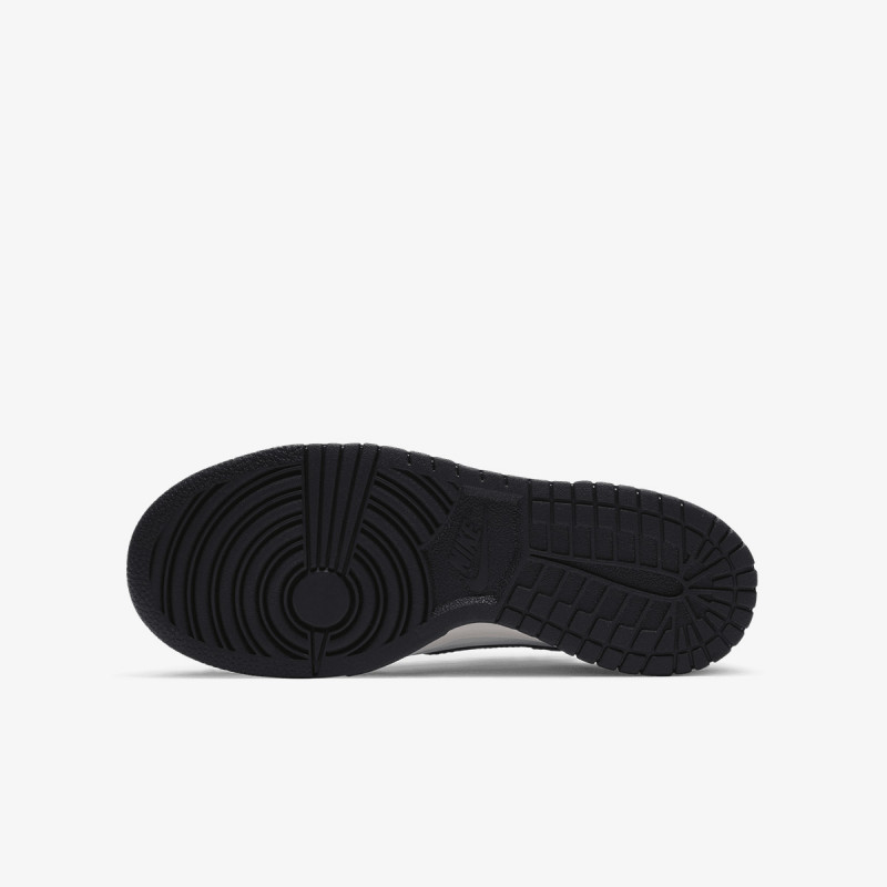 NIKE Superge Dunk Low 