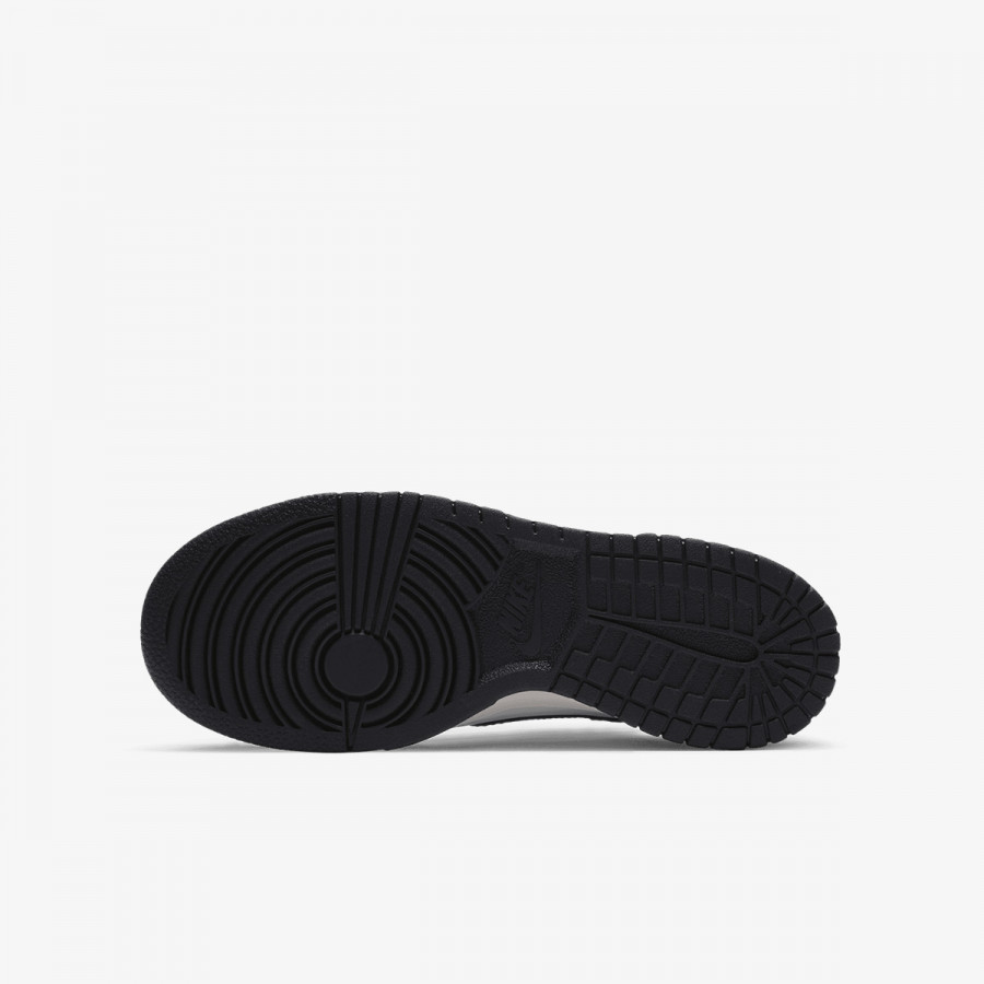 NIKE Superge Dunk Low 
