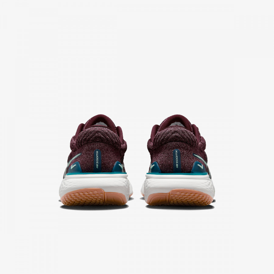 NIKE Superge ZoomX Invincible Run Flyknit 2 