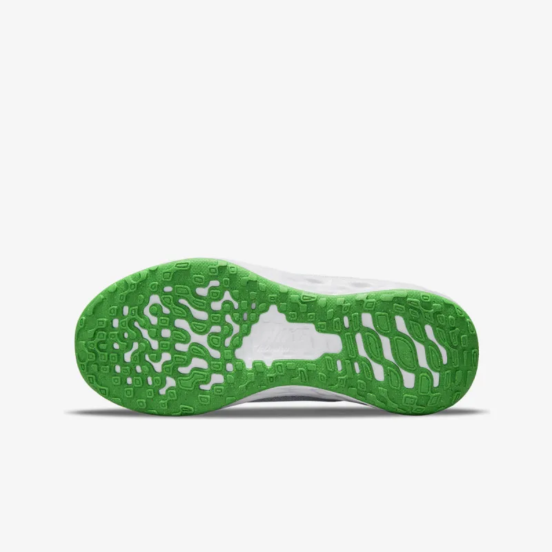 NIKE Superge Revolution 6 