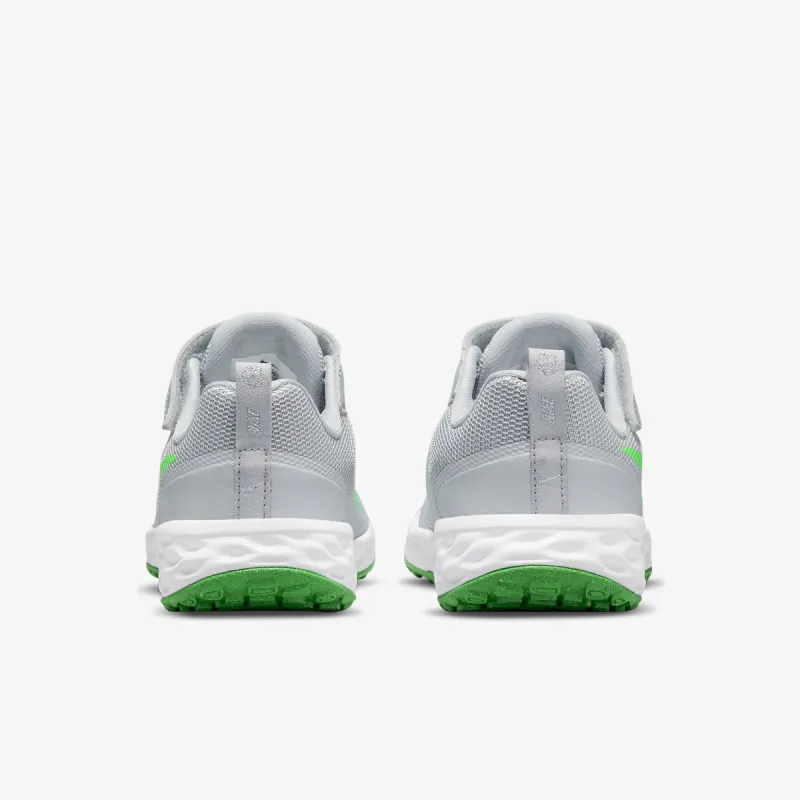 NIKE Superge Revolution 6 