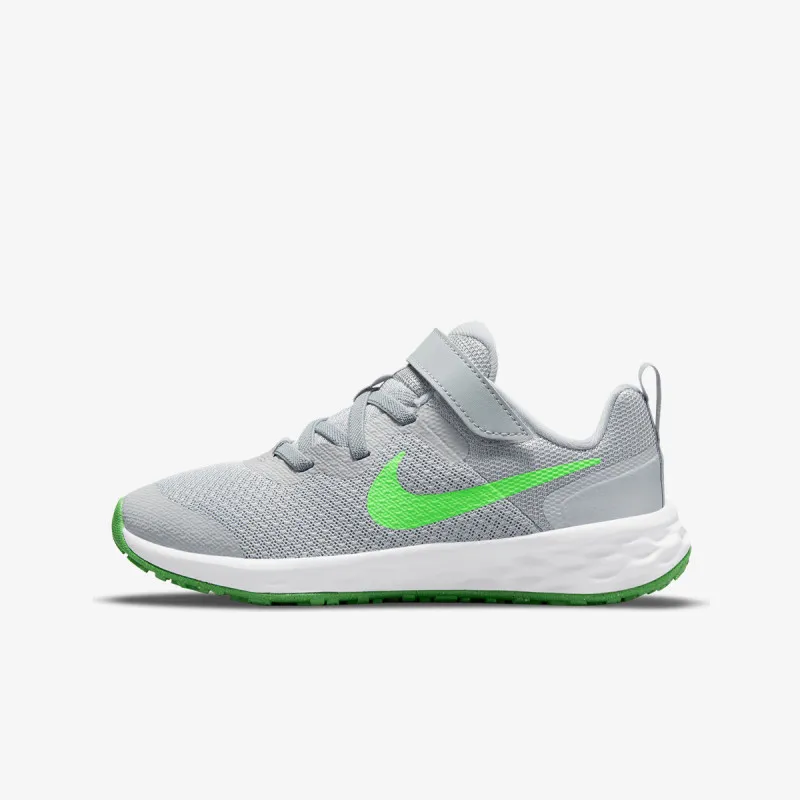 NIKE Superge Revolution 6 